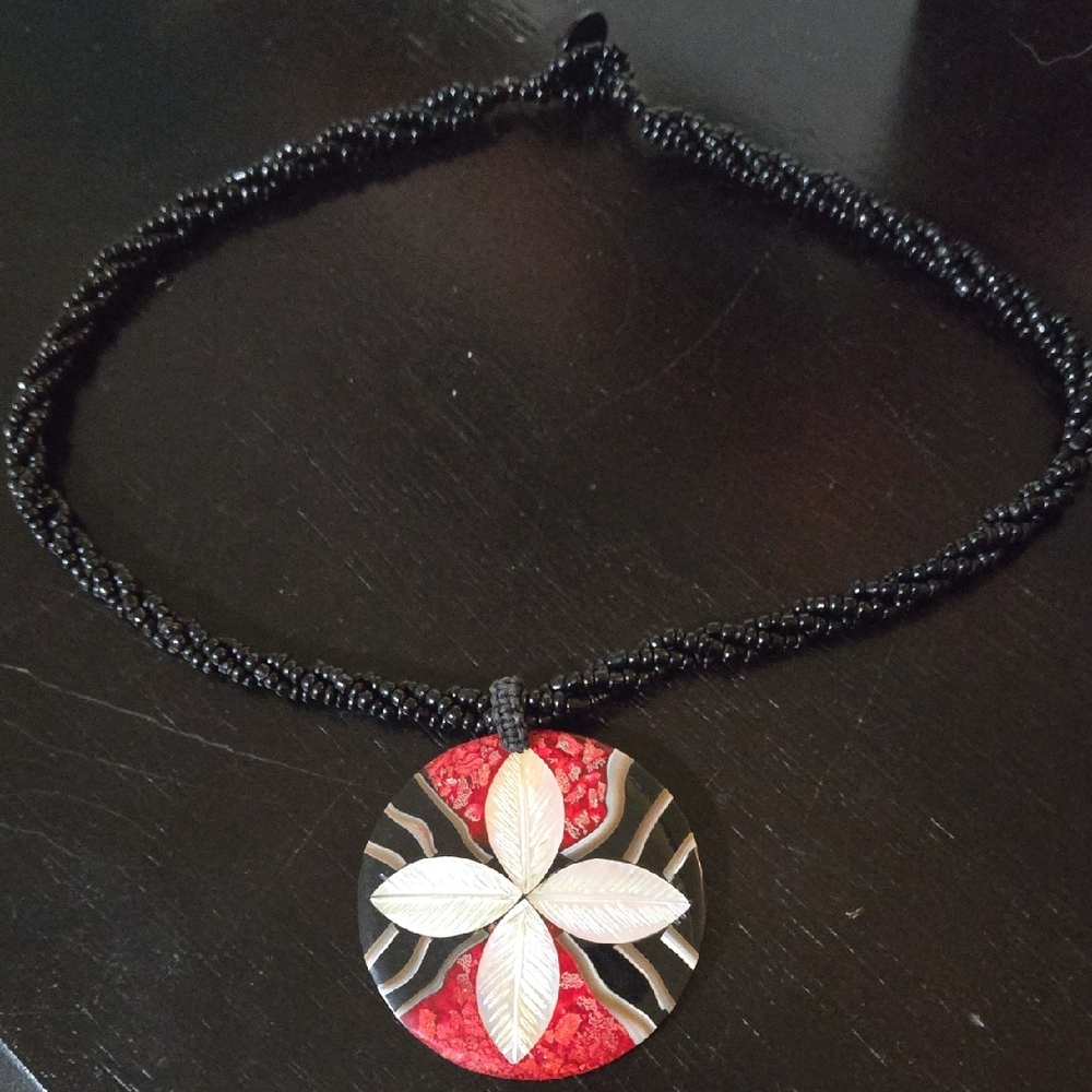 Elegant Black and Red Floral Pendant Necklace